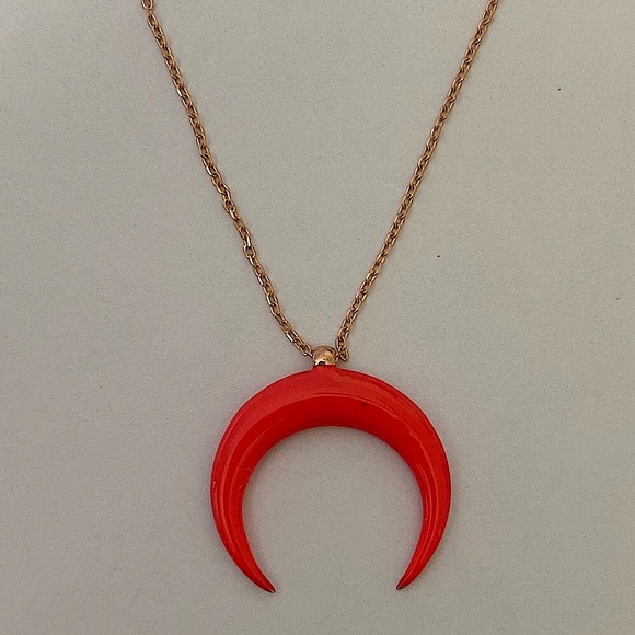 Jewelry - 925 Silver red enamel crescent trending necklace